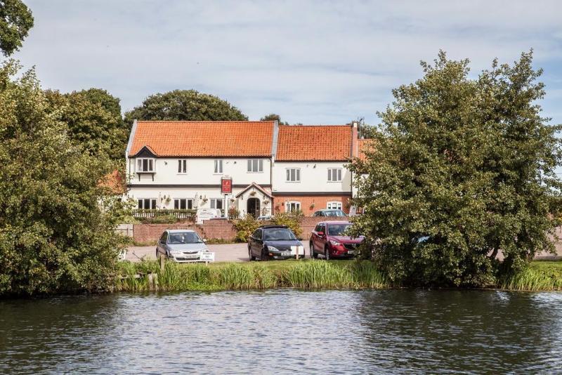 hotel Wayford Bridge