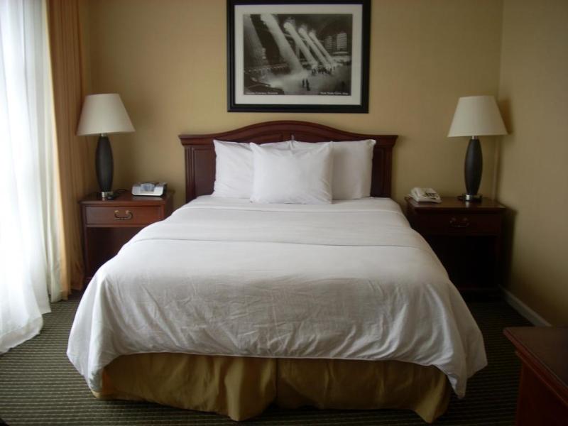 hotel Garden Inn & Suites Jfk