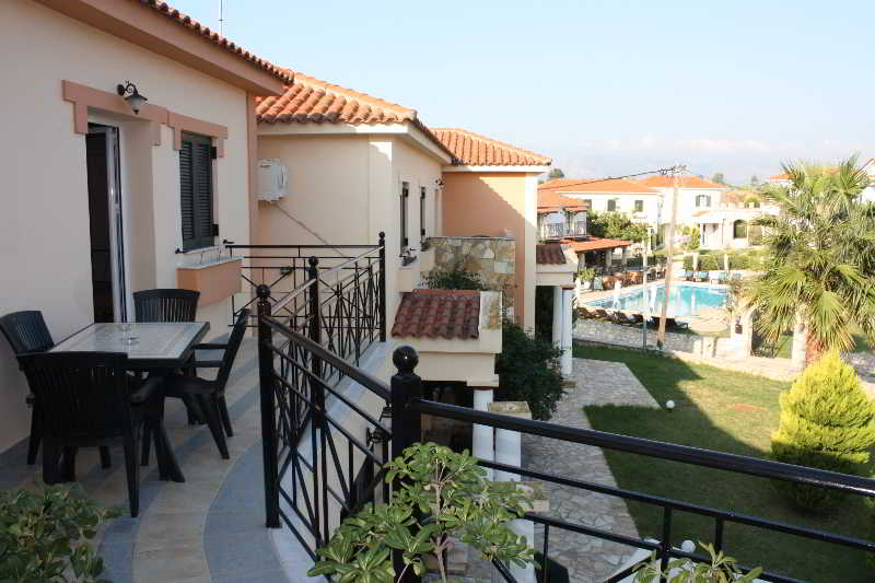 hotel Elanthi Village Apartments