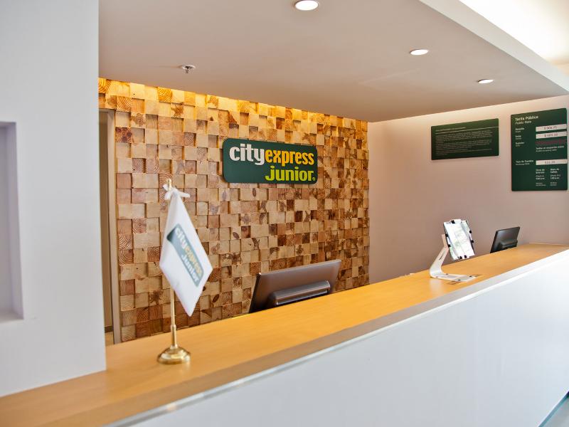 hotel City Express Junior Puebla Angelopolis