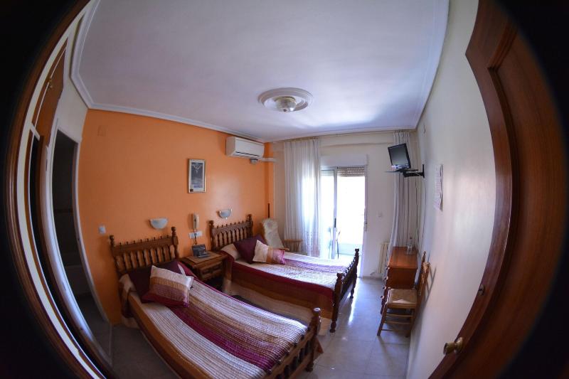 hotel Hostal Ramn Y Cajal