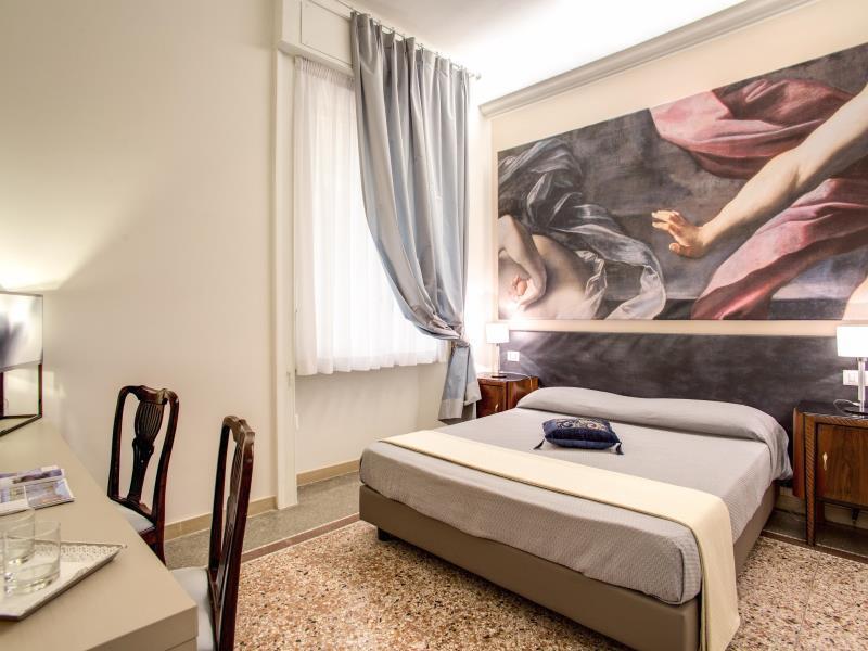 hotel Roma In Una Stanza Guesthouse