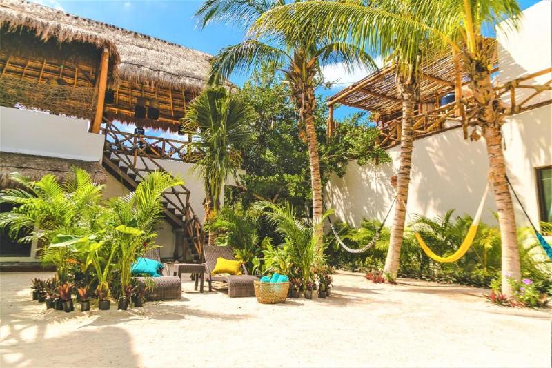 hotel La Puerta Azul Beachfront - Adults Only