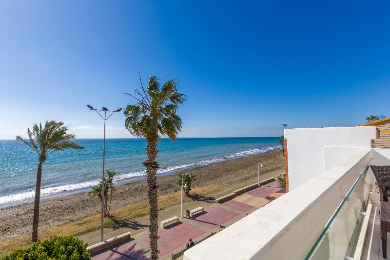 viviendas Apartamentos Seafront Boutique Calabeach